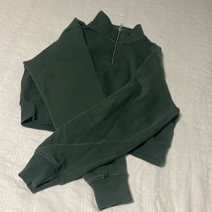 Aritzia TNA COZYAF fleece 1/4 zip cropped sweatshirt - small